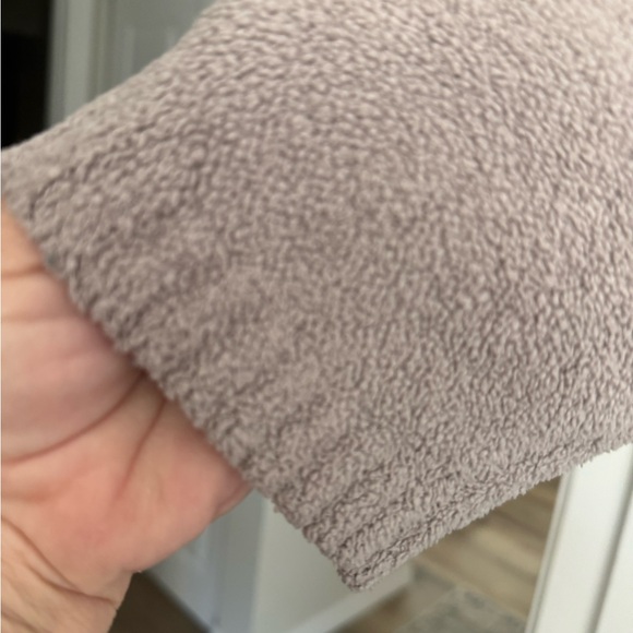 UGG- Kallie Cardigan - Picture 5 of 8